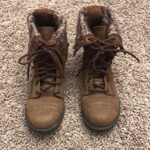 Brown winter boots